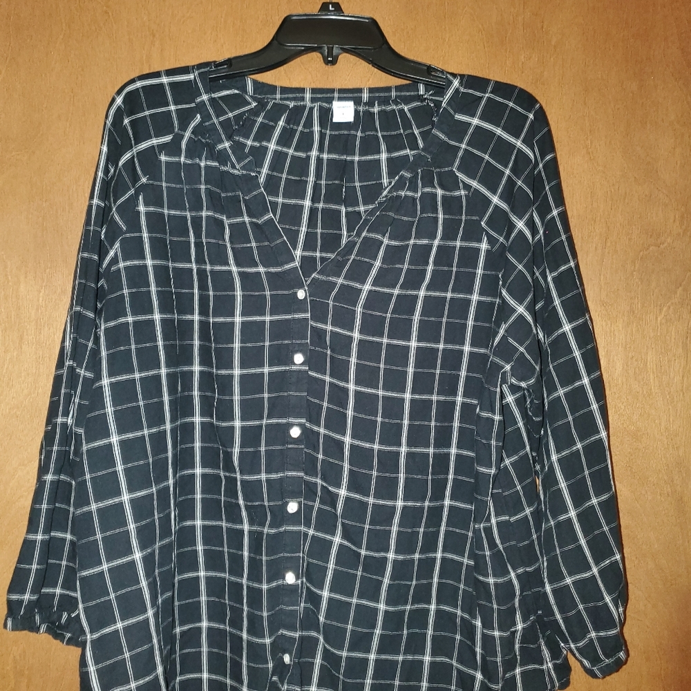Mid arm button down shirt